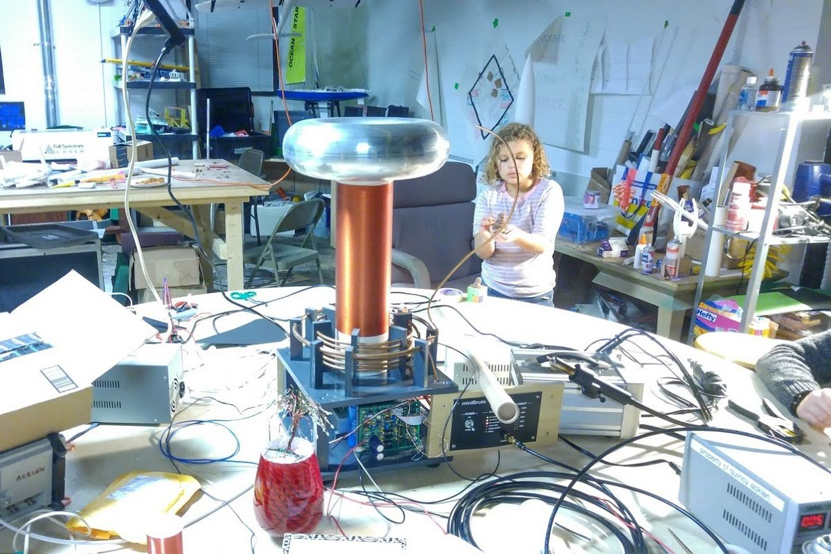 Large Tesla coil in a workshop