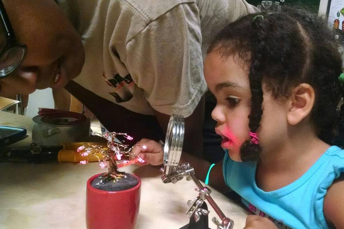 LED tree electronic art